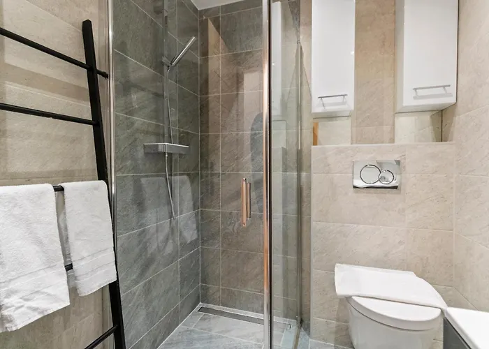 Magnifique Avec Piscine * קראנס-מונטנה