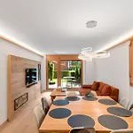 Magnifique Avec Piscine Apartman Crans-Montana